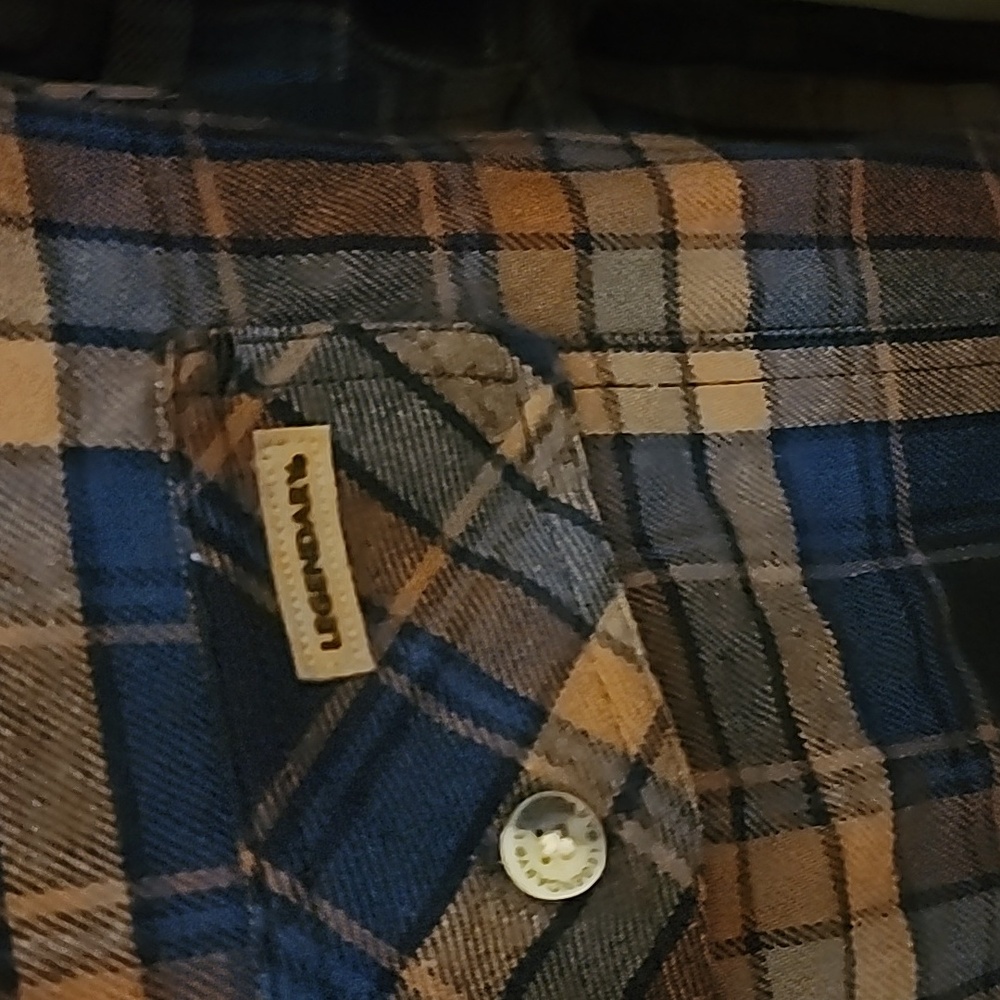 Legendary Whitetails Navy and Brown Plaid Flannel - Picture 4 of 7